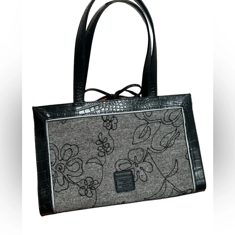 VINTAGE WOOL Liz Claiborne Black/ Gray Embroidered Purse Handbag - Picture 3 of 8